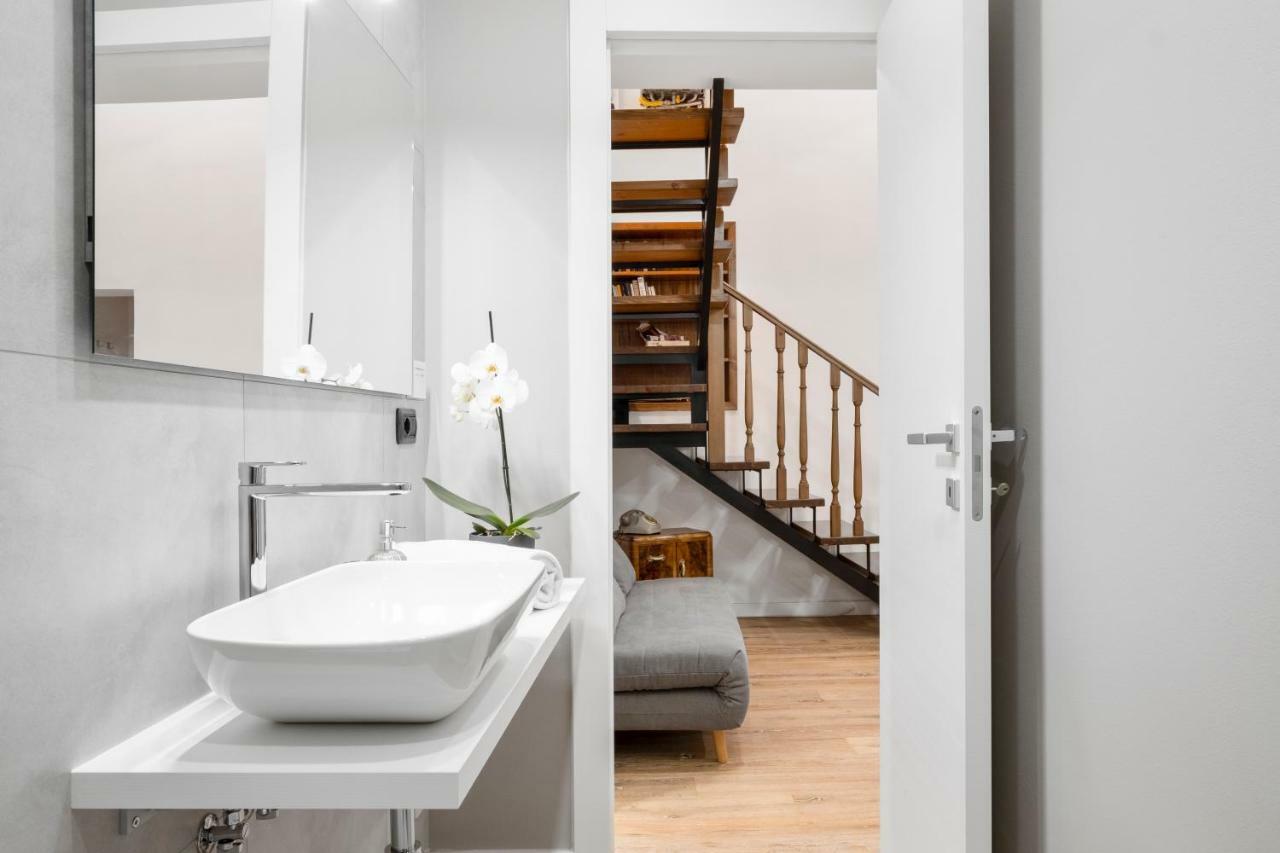 Duplex Luxurious Apt In The Heart Of Bologna Exterior photo